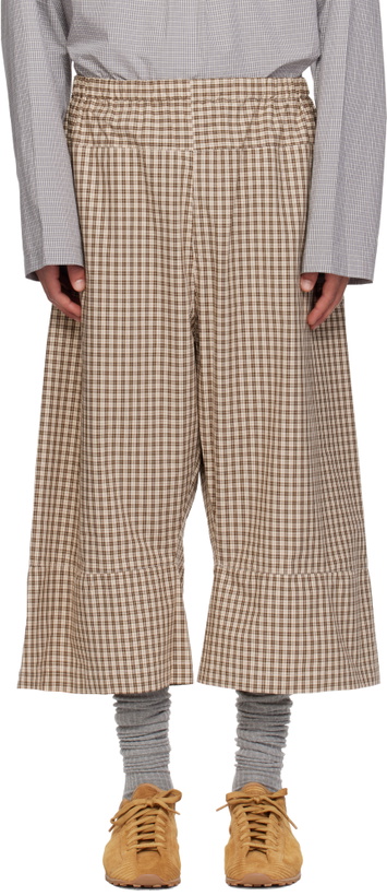 Photo: SC103 SSENSE Exclusive Beige Knoll Shorts