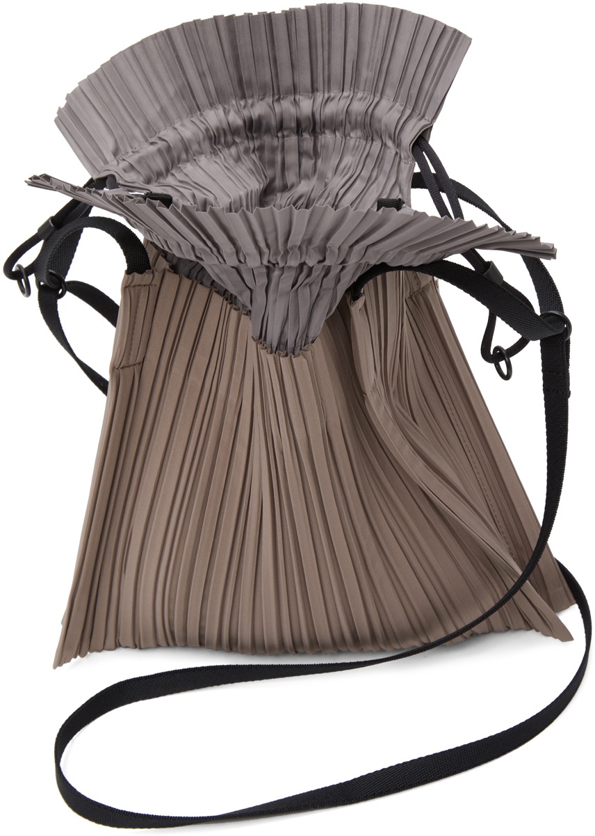 Issey Miyake Round Pleated Tote Bag In Brown