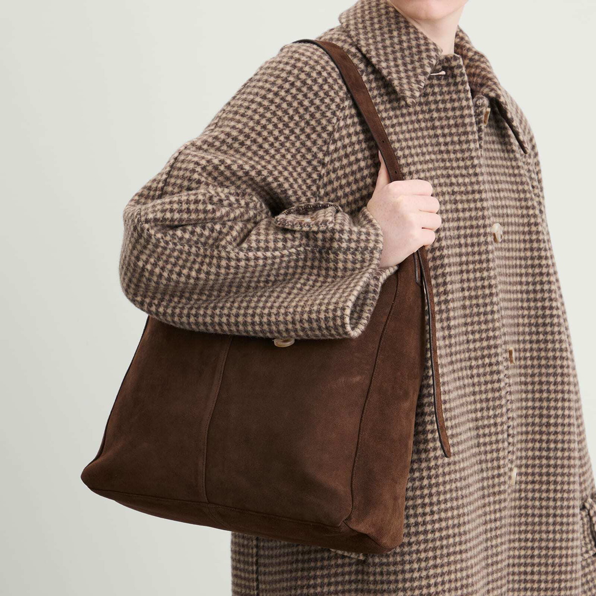 Vagabond Shoemakers Women's Hilo Large Shoulder Bag in Coffee 
