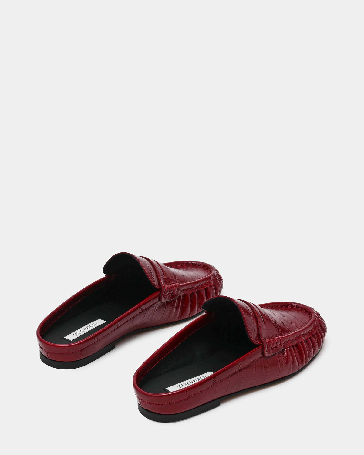 Steve Madden Rafe Flats in Burgundy Exotic