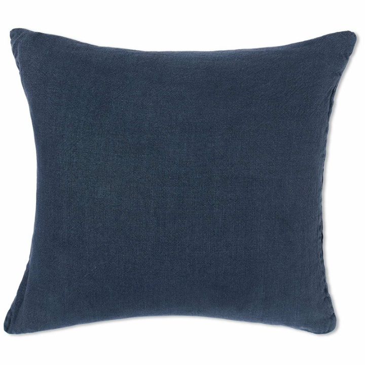 Photo: HOMMEY Essential Linen Cushion in Indigo