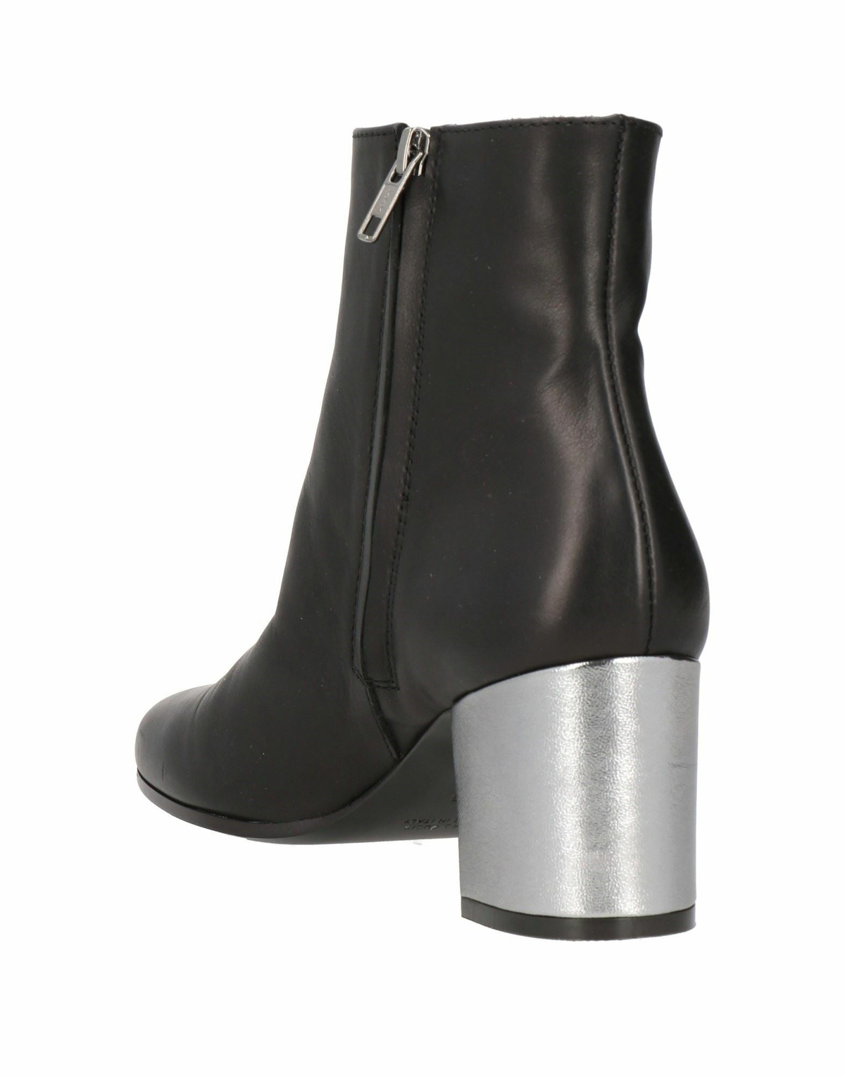 Via Roma 15 Womens Ankle boots in Black
