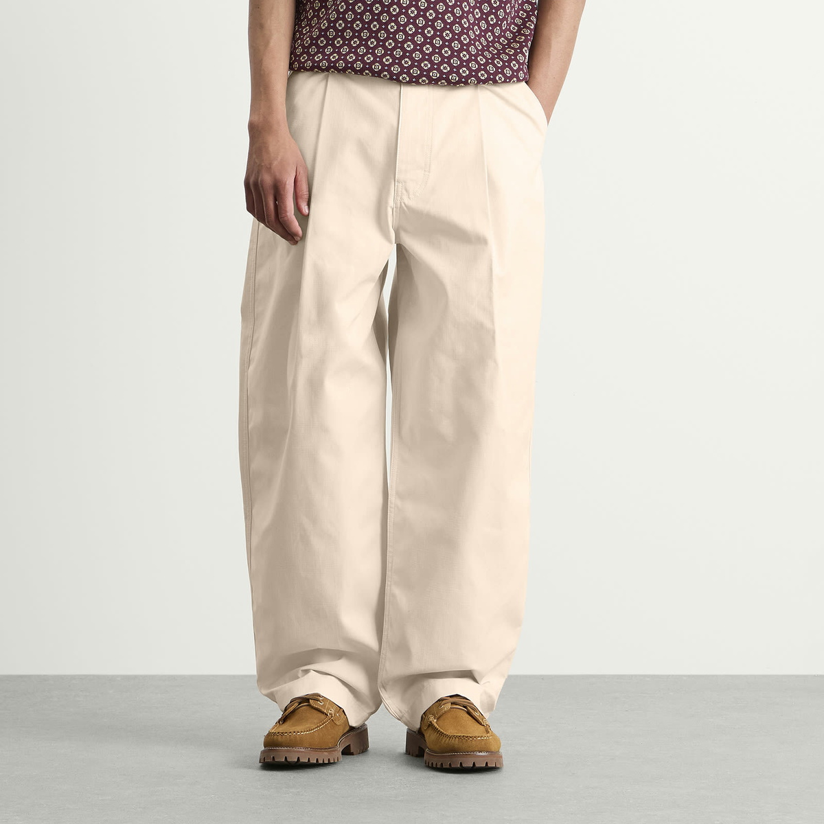 Drôle de Monsieur Men's Wide Leg Pants in Off White