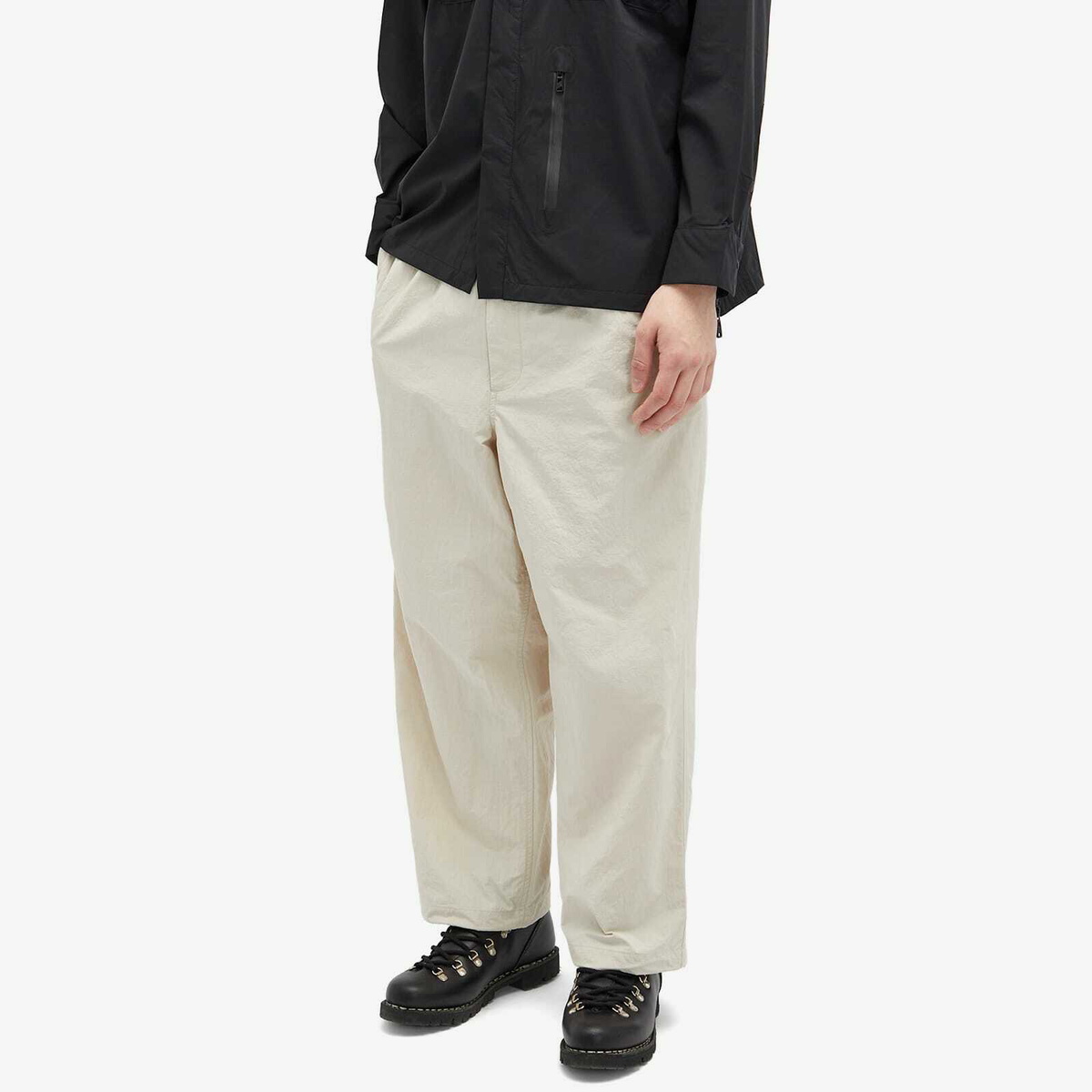 DAIWA Men's Tech Easy Trousers in Ecru