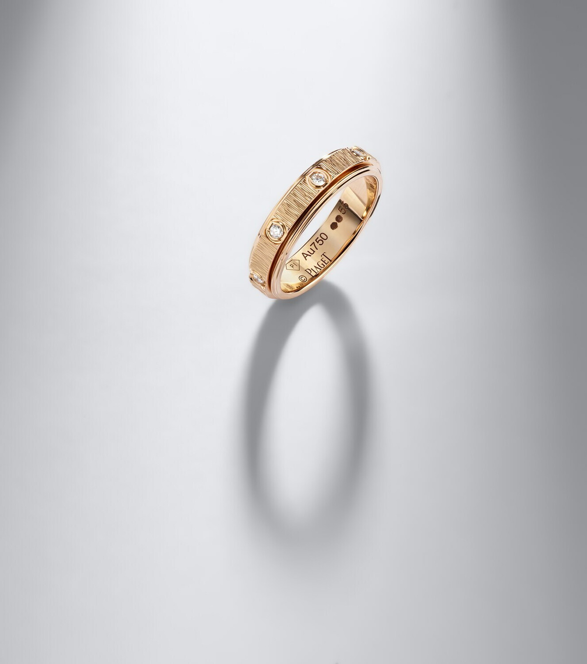 Piaget Possession Decor Palace 18kt rose gold ring with diamonds