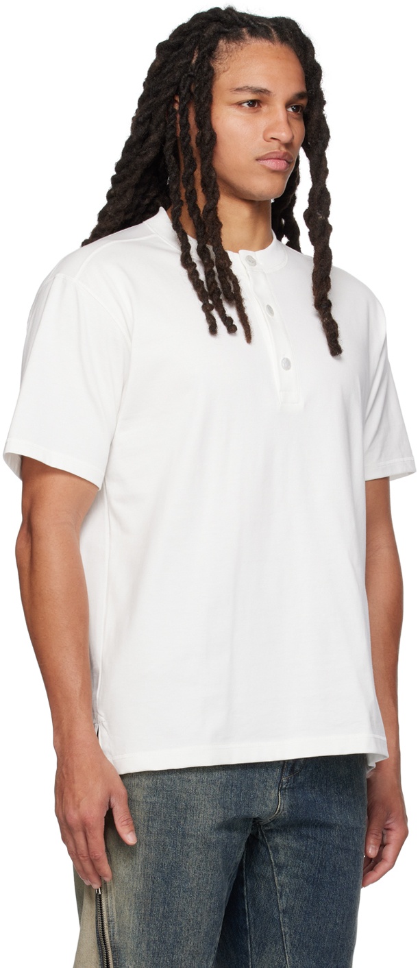 mastermind WORLD White Three-Button T-Shirt