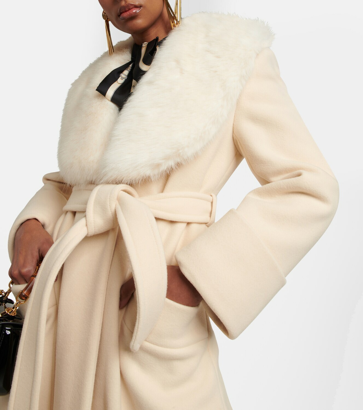 GUCCI★素敵！Ivory Single-Breasted Faux Fur Trim Coat NWT GUCCI Ivory Single-Breasted Faux Fur Trim Coat Size 38