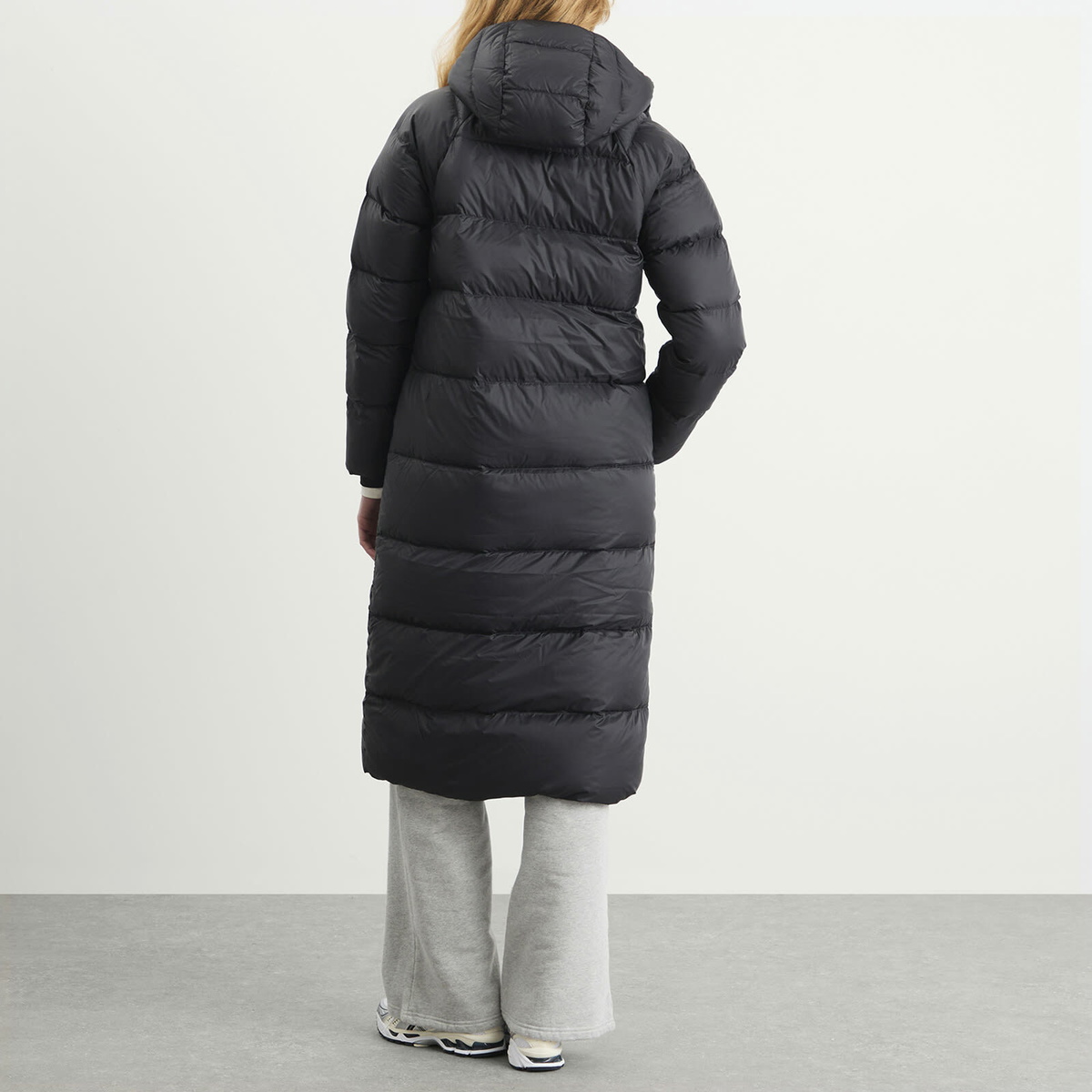 The North Face Women's Hydrenalite City Long Down Parka Jacket in Tnf Black