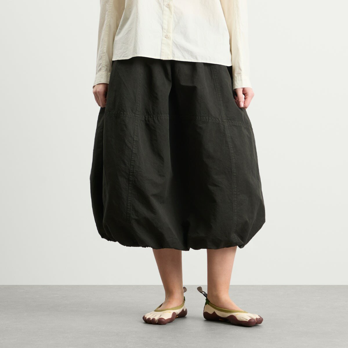 YMC Women's Parachute Skirt in Dark Green
