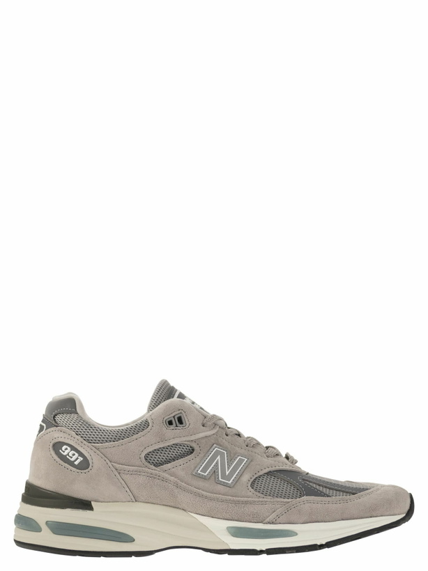 Photo: New Balance 991v2 - Sneakers
