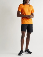 Nike Training - Utility Static Dri-FIT T-Shirt - Yellow