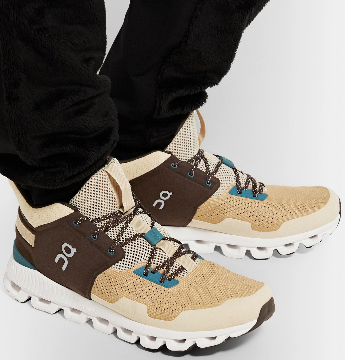 on cloud hi sneakers
