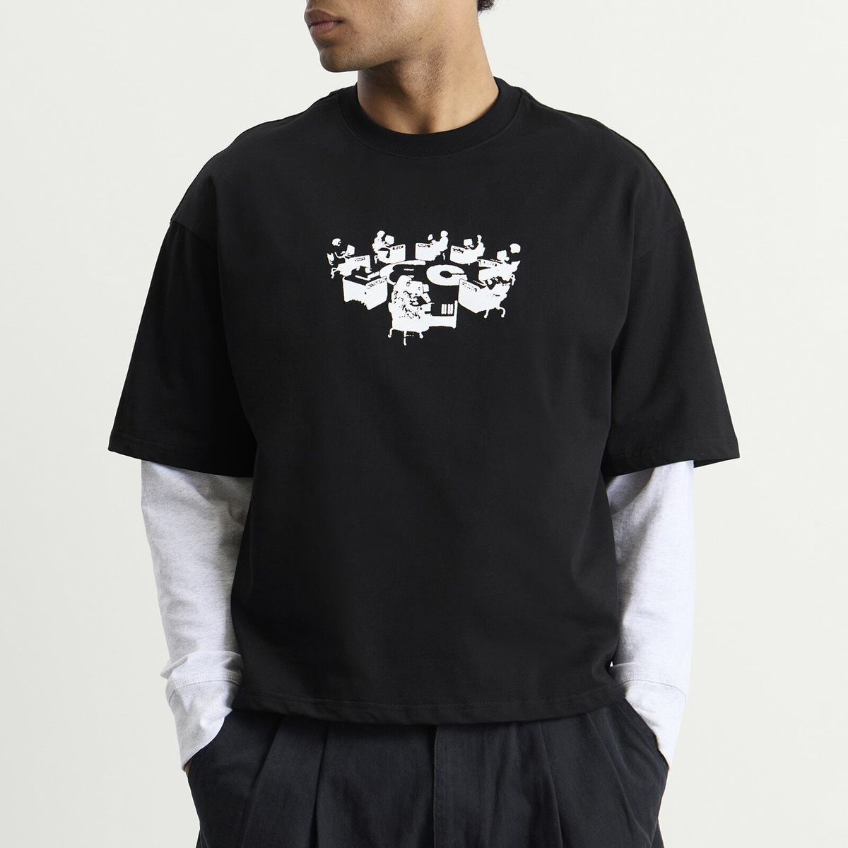 Bene Culture Men's Teamwork T-Shirt in Black