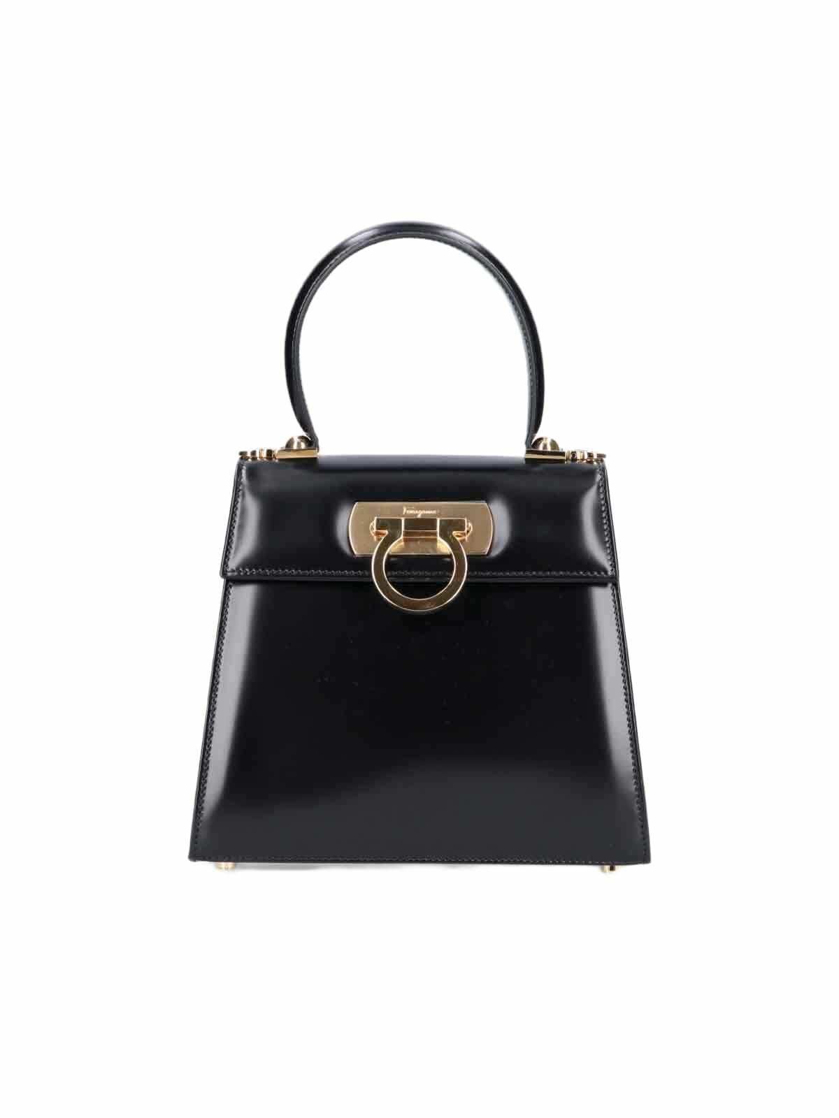 【送料&関税込】Ferragamo Scarf Sh M Handbag In Calfskin Col Ferragamo Scarf Sh M Handbag In Calfskin Color Burgundy