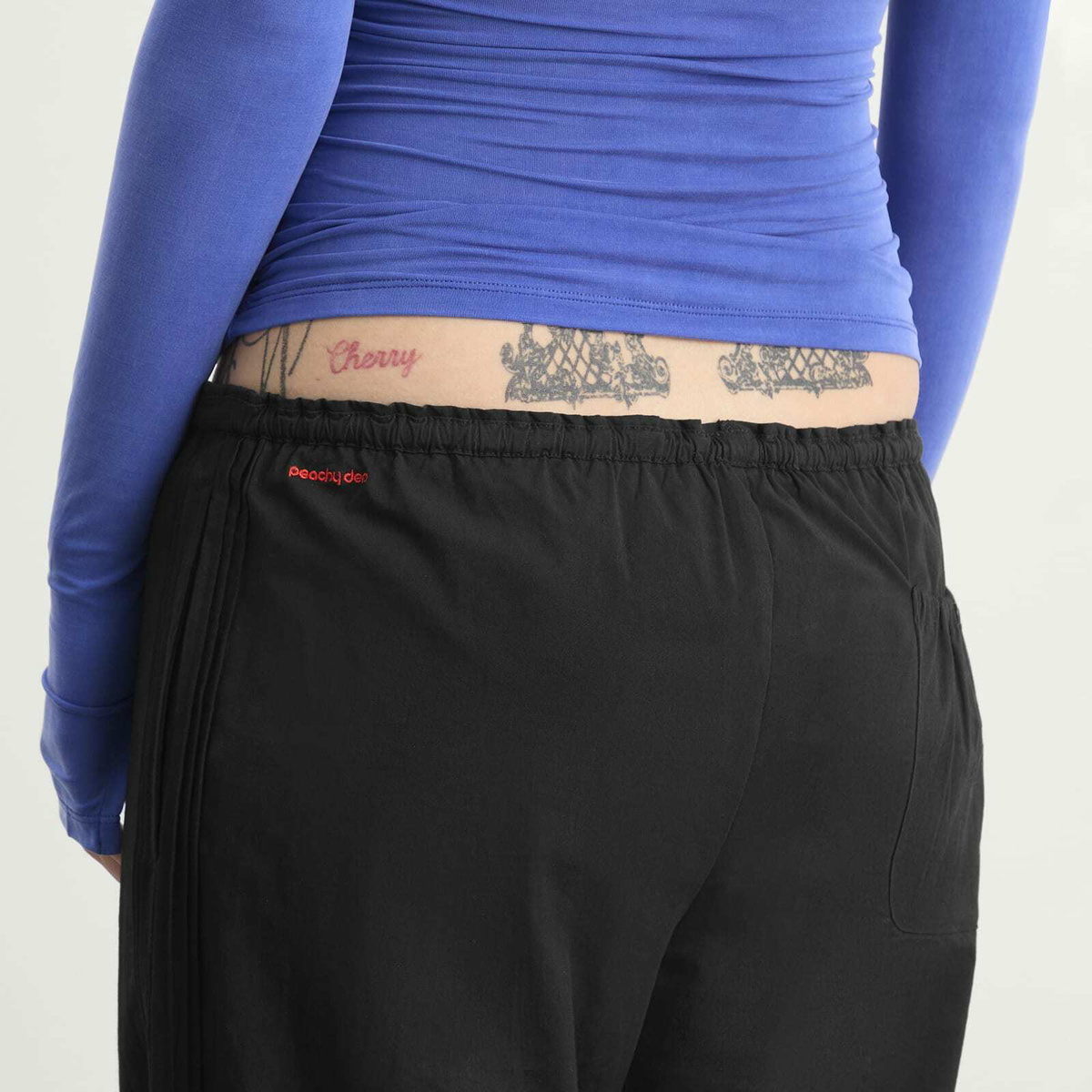 Peachy Den Women's Renee Trouser in Onyx
