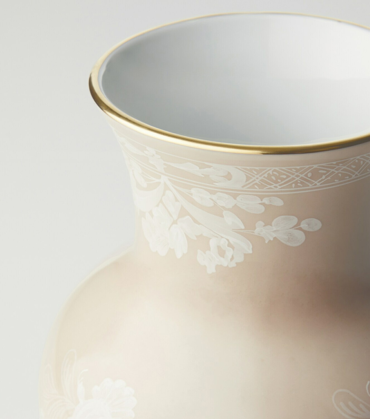 Ginori 1735 Oriente Italiano Ming porcelain vase