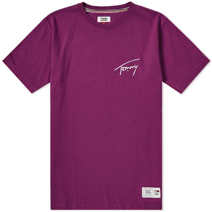 Photo: Tommy Jeans Signature Tee