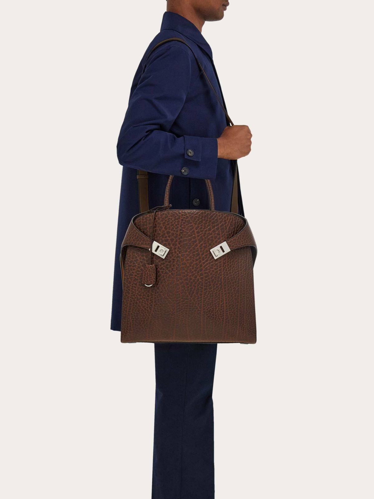 Ferragamo Mens Hug tote bag in Brown
