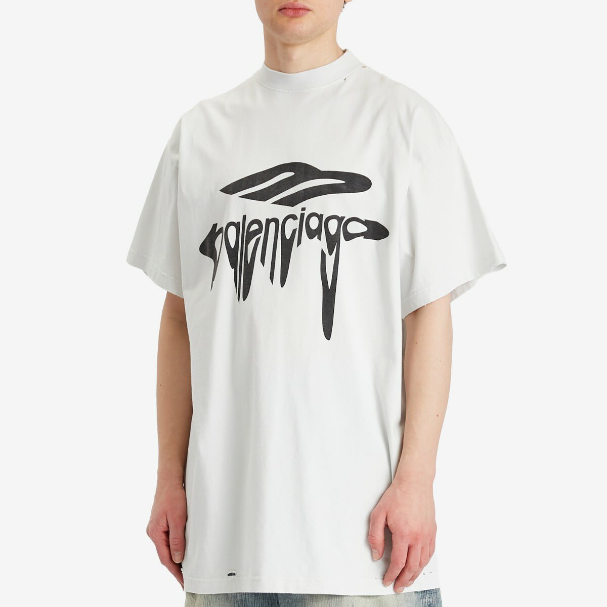 Balenciaga Wave Logo Tシャツ ホワイト Balenciaga Men's Wavy Logo Oversized T-Shirt in Dirty White/Black