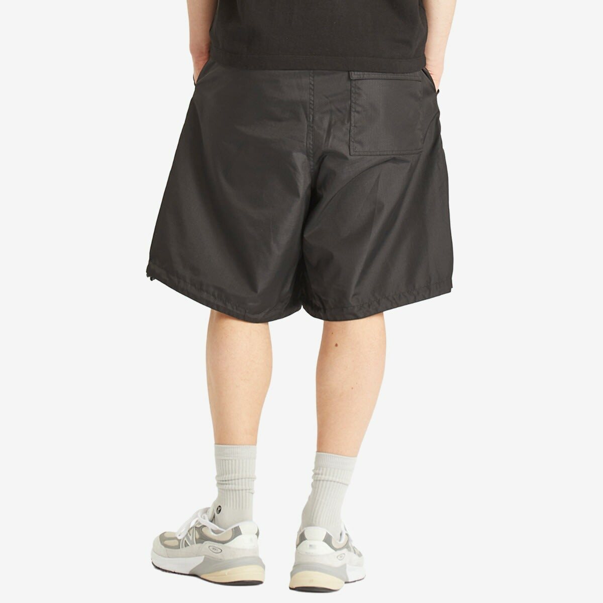 Taion Men's Military Reversible Wide Shorts in Black