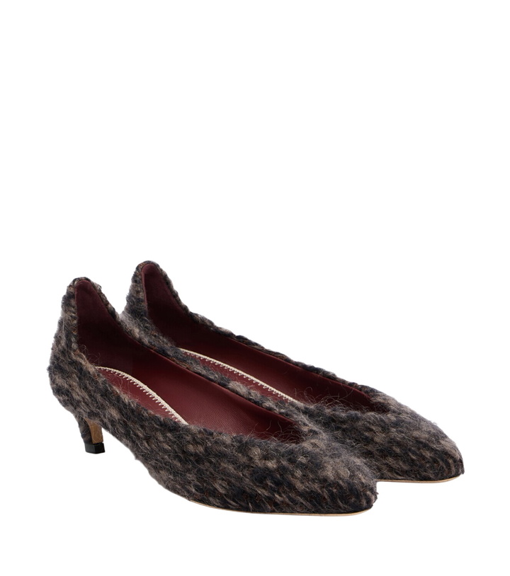 Photo: Magda Butrym Knitted leather-lined pumps