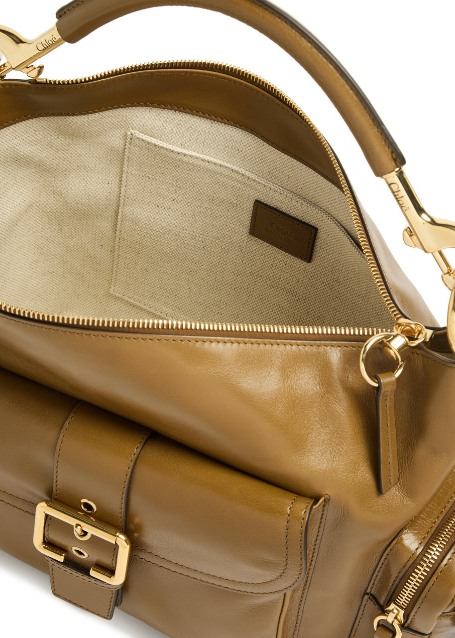 ハンドバッグ CHLOE KHAKI LEATHER CAMERA BAG HANDBAG Chloé シャイニーレザー製カメラバッグ のカーキ | Chloé JP