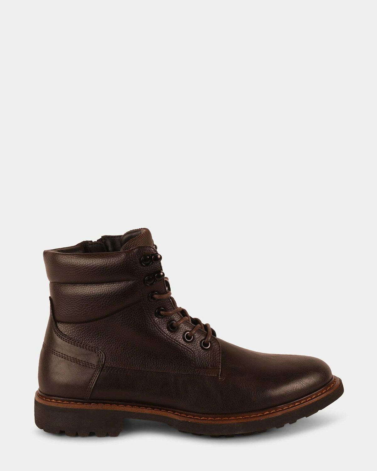 Steve Madden Freddo Boots in Brown