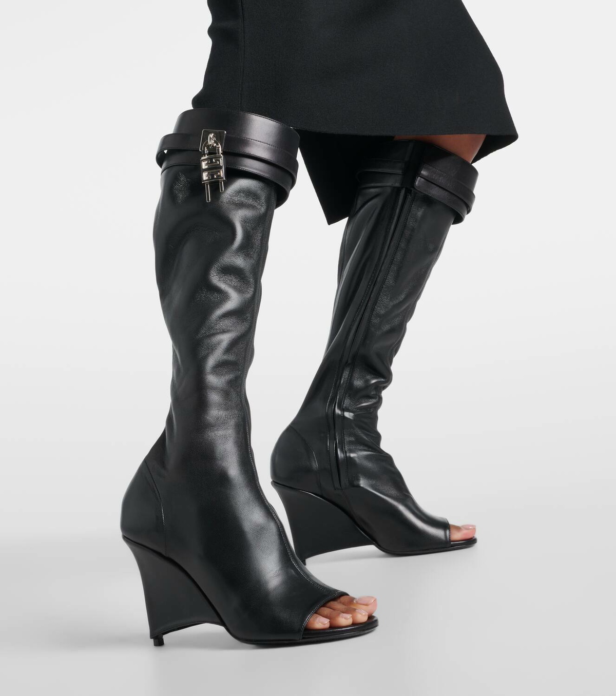 ブーツその他 GIVENCHY SHARK LOCK LEATHER BOOTS Shark Lock boots in leather in - black black | Givenchy US