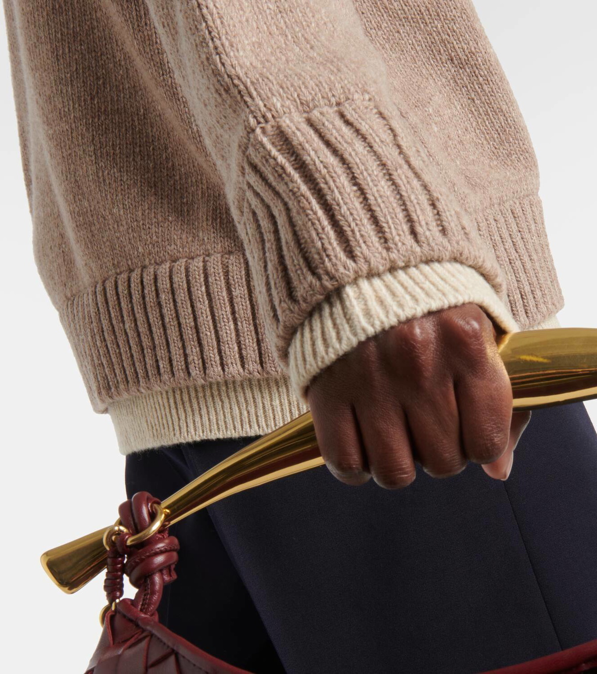 Bottega Veneta リブニット カットアウト セーター Bottega Veneta Wool Exaggerated Sleeves Sweater in Dark Green | FWRD