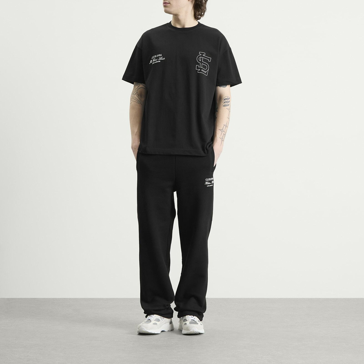 Club 1984 Men's Sl Athletics T-Shirt in Black