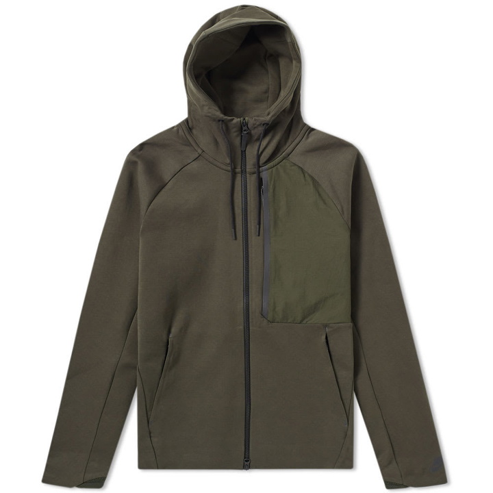 Photo: Nike Tech Fleece Jacket Green