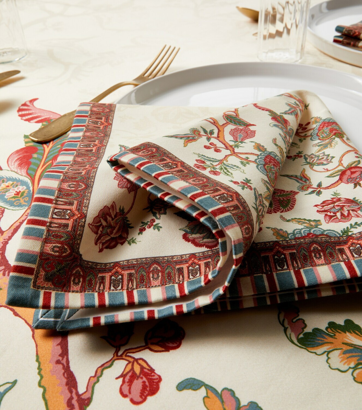 Etro Fleur printed cotton tablecloth and napkins set