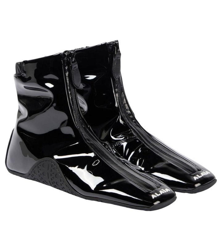 Photo: Alaïa Sneaker faux patent leather ankle boots