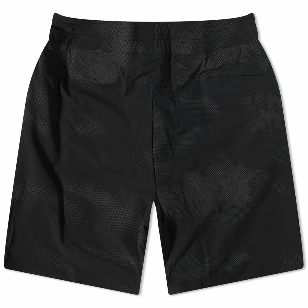 ON Men's Running Hybrid Short - Lumos Pack in Black On