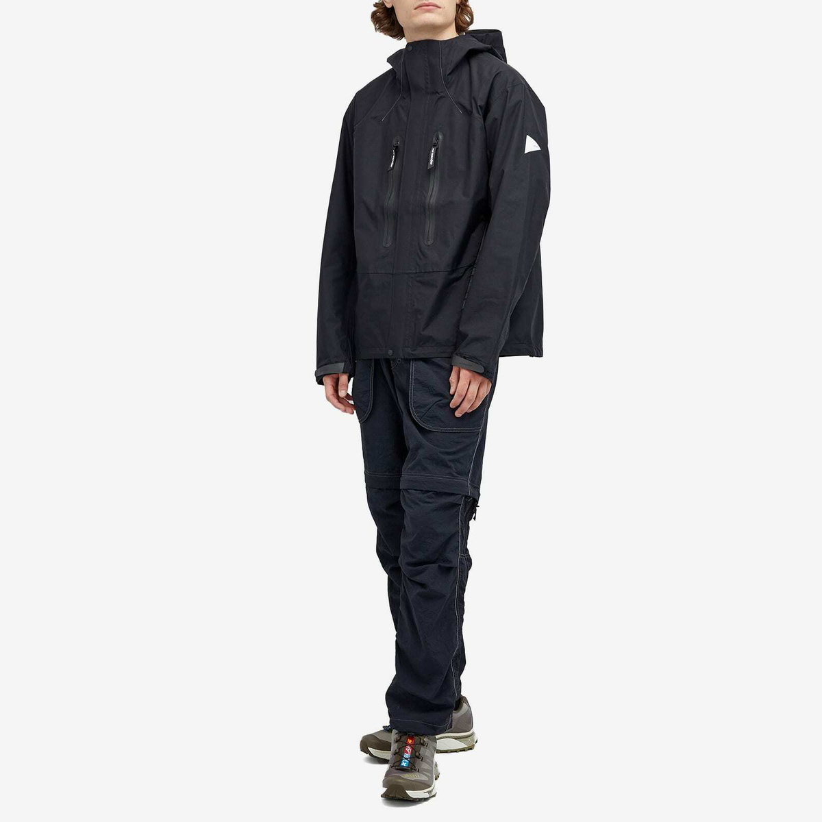 and wander 2.5L Hiker Rain Jacket in Black and Wander