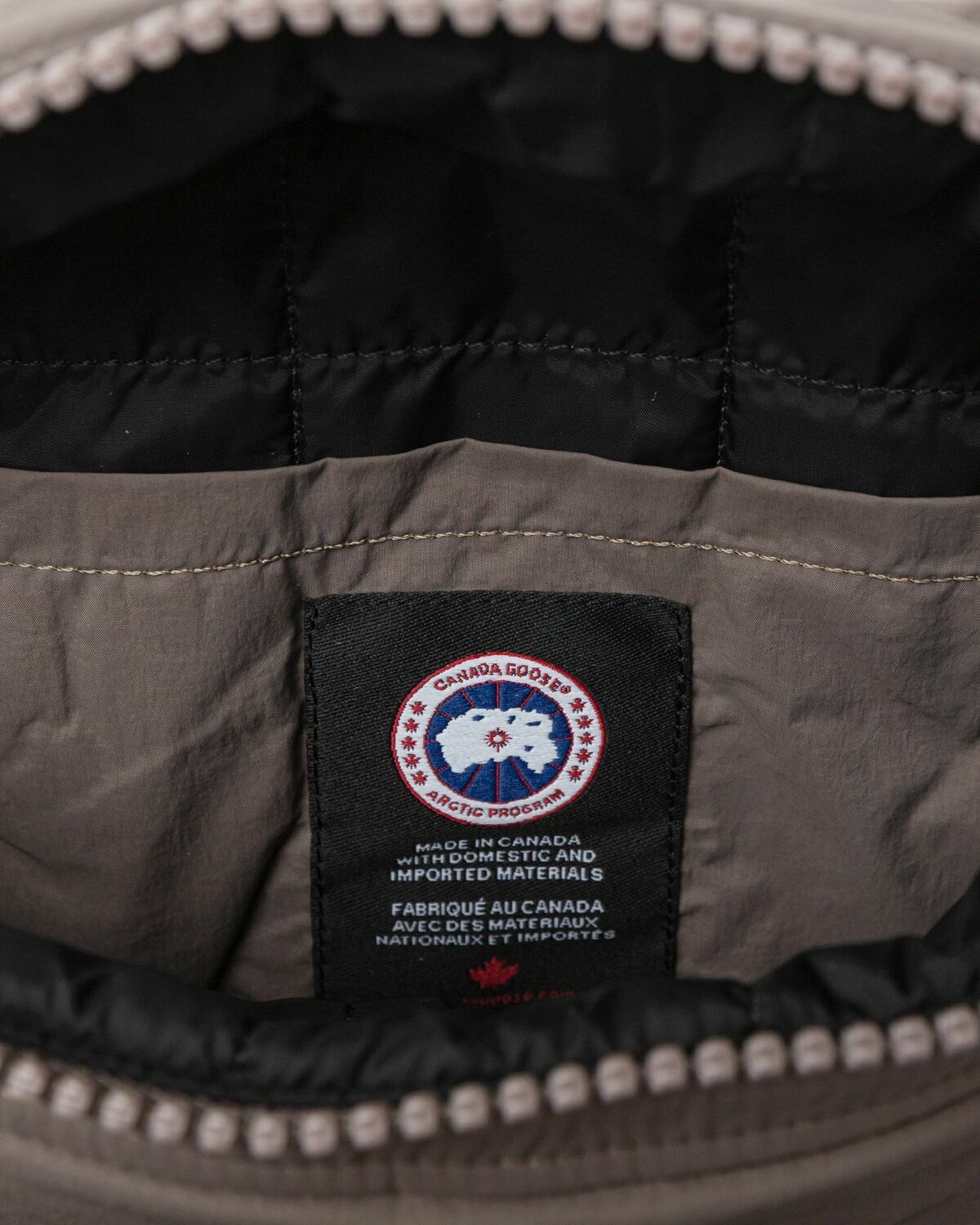 Canada Goose Waist Pack Enduralux Grey Mens Messenger & Crossbody Bag