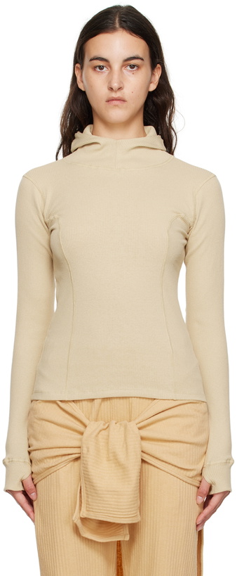 Photo: Baserange Beige Hanifa Hoodie