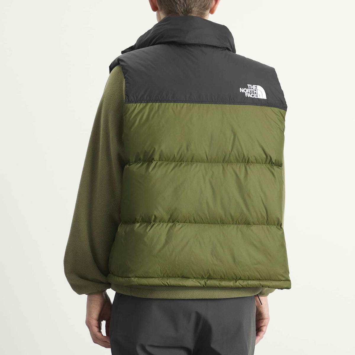 The North Face Men's 1996 Retro Nuptse Vest in Woodland Green/Tnf Black