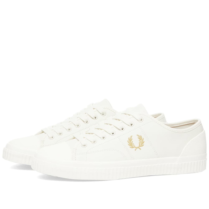Photo: Fred Perry Hughes Leather Low Sneaker