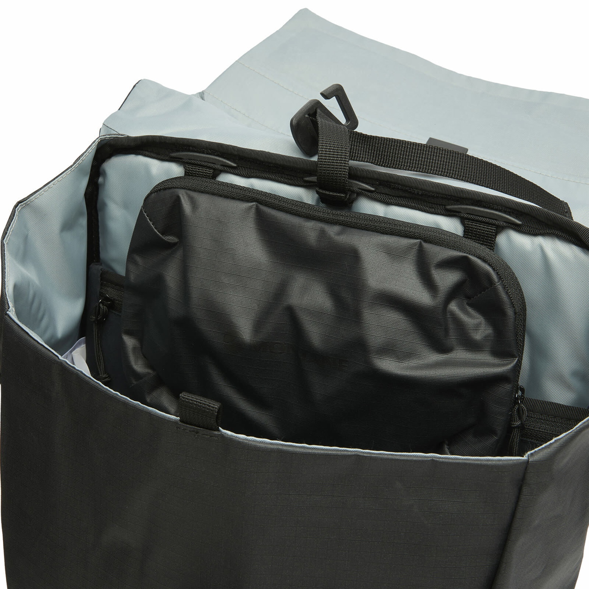 Montane Men's Transition Backpack 18L in Black 