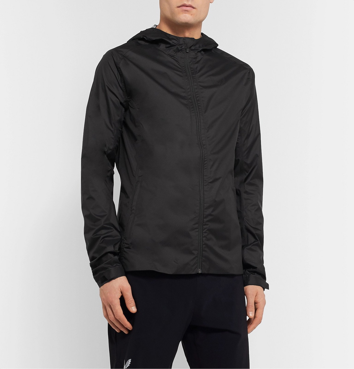 CASTORE - Pro Performance Shell Hooded Jacket - Black CASTORE