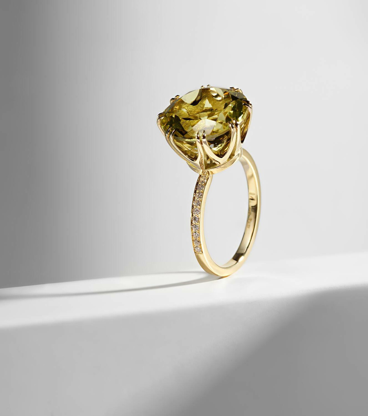 Ileana Makri 18kt gold ring with topaz and diamonds