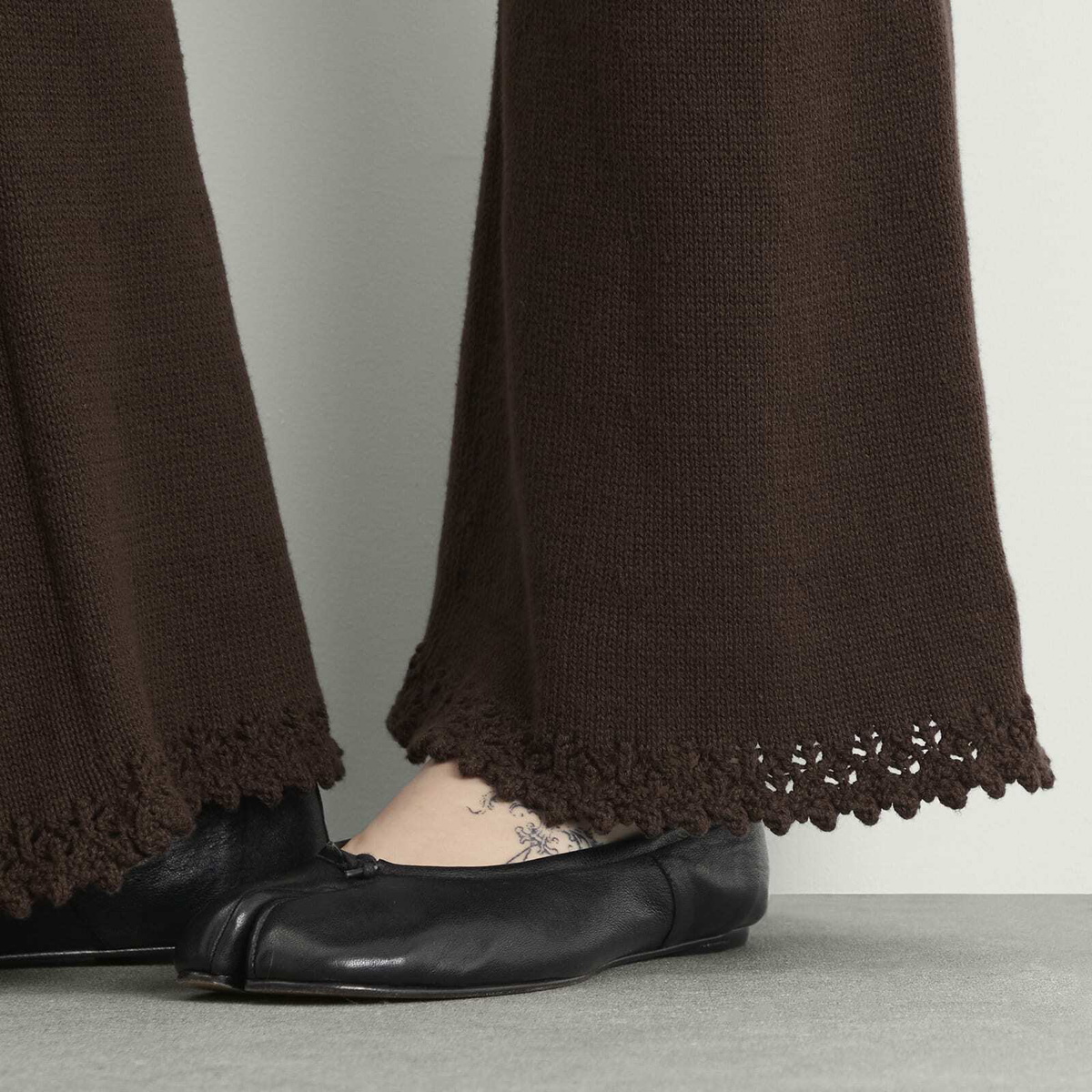 My Mum Made It Women's Lace Knit Pants in Earth