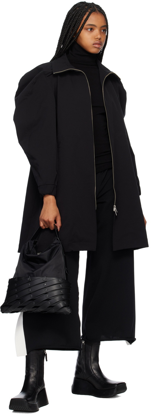 バッグ ISSEY MIYAKE SPIRAL GRID BLACK ISSEY MIYAKE's 'spiral grid' bag unfolds into mesh-like