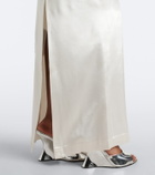 Là Fuori Floral sequined sik satin gown