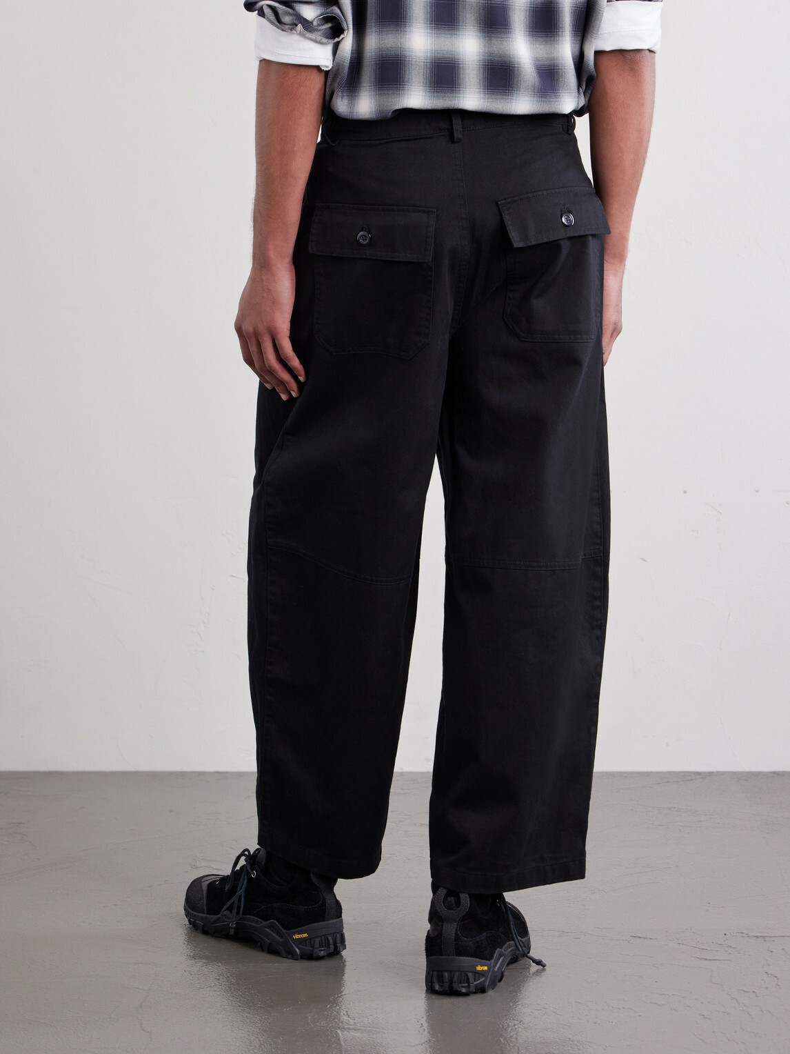 FrizmWORKS - Wide-Leg Cotton-Twill Trousers - Black