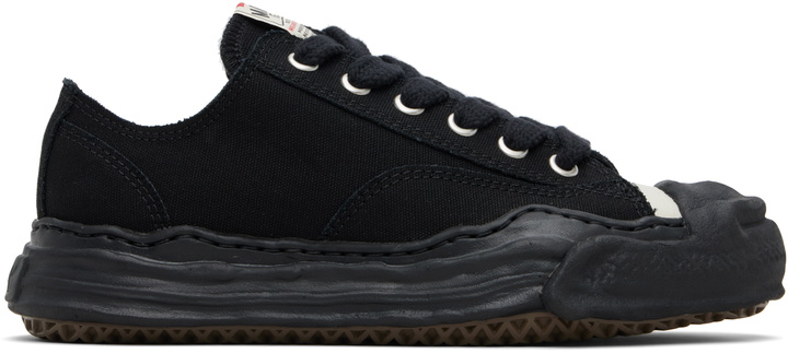 Photo: Maison MIHARA YASUHIRO Black 'Hank' OG Sole Canvas Low-Top Sneakers