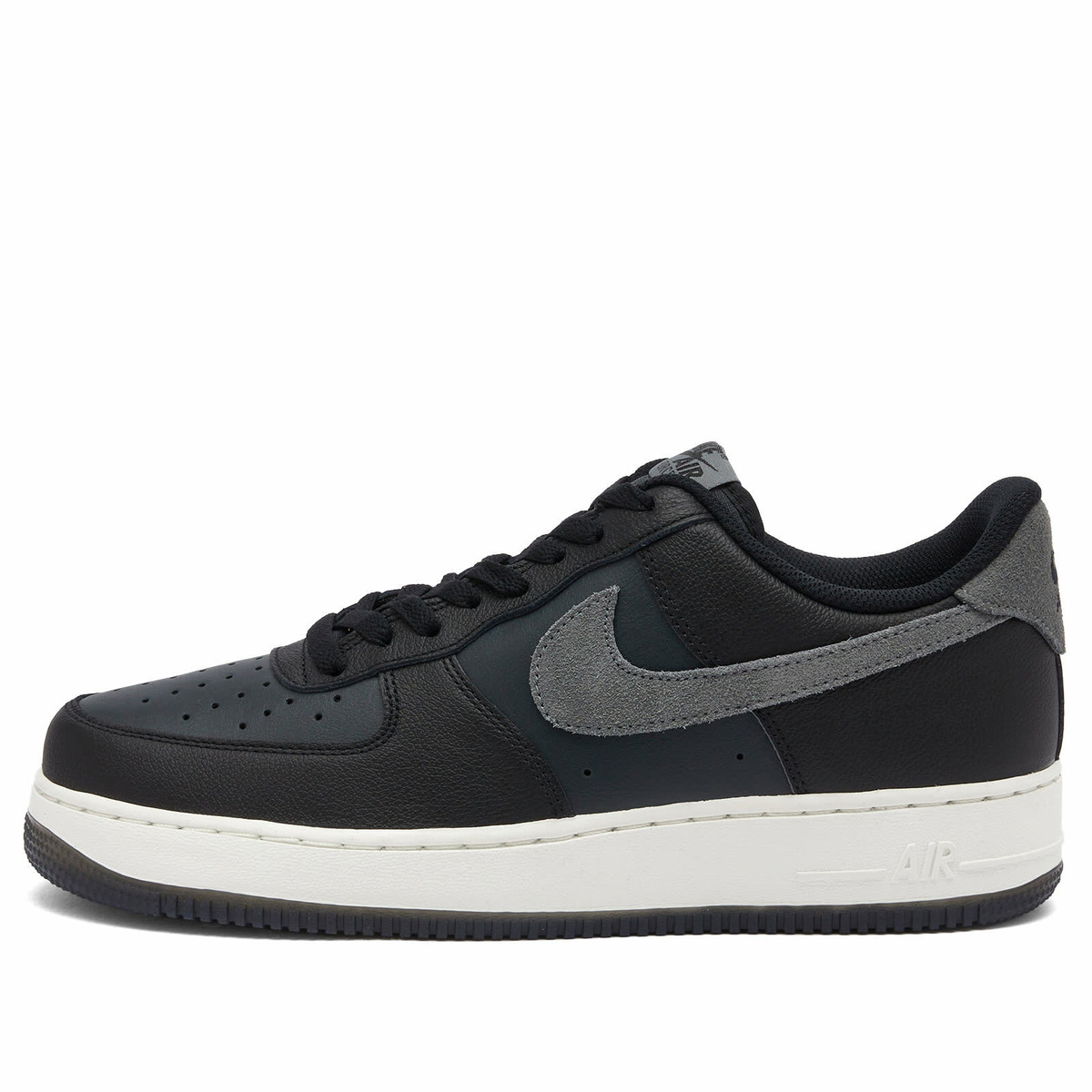 black air force 1 07 trainers
