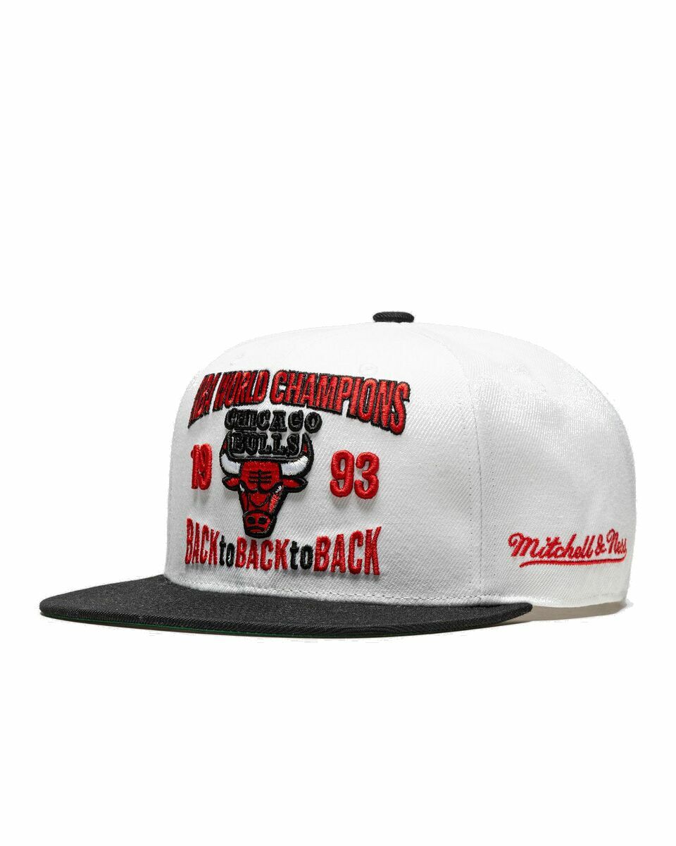 Photo: Mitchell & Ness Back To 93 Fitted Chicago Bulls Cap White - Mens - Caps