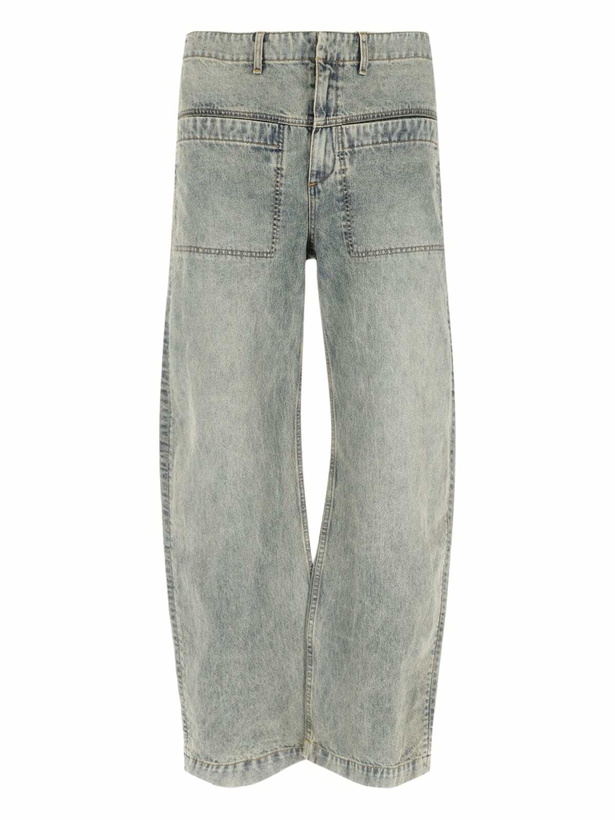 Photo: Entire Studios asset Curved Jeans